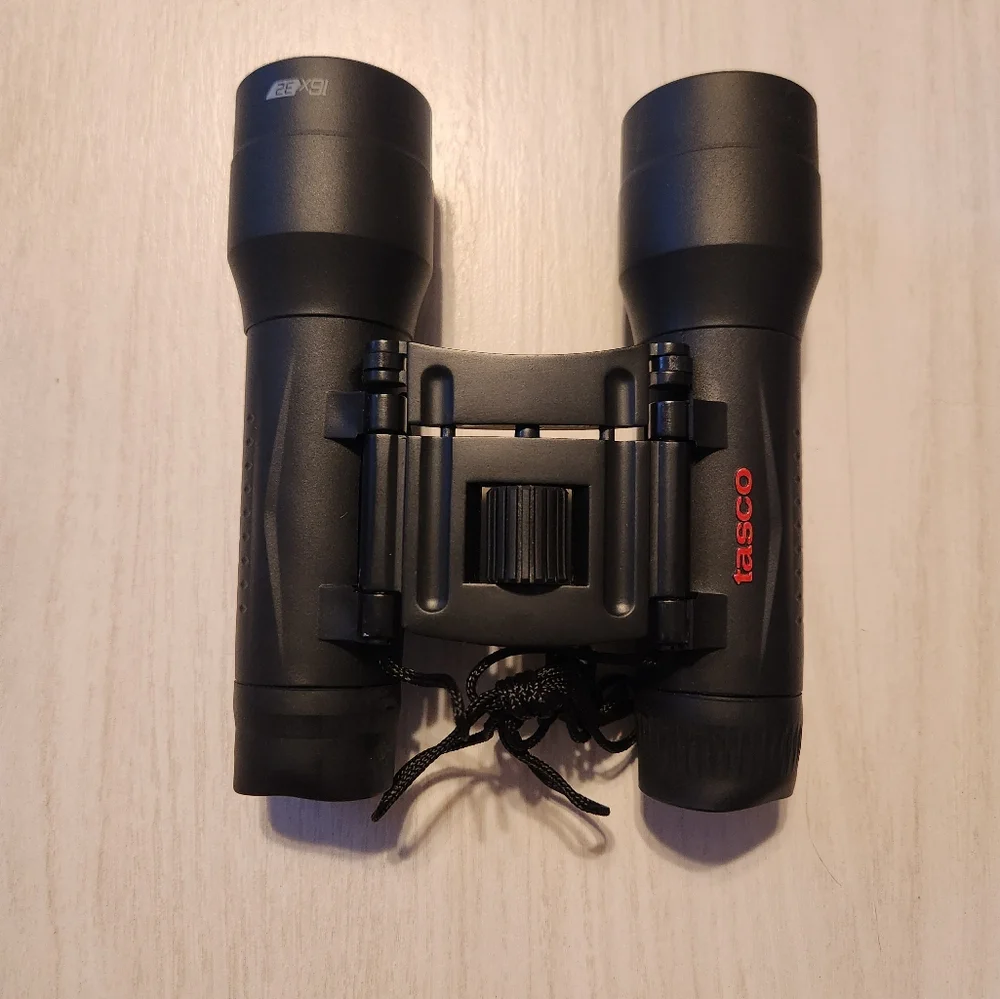Tasco 16x32 Binoculars